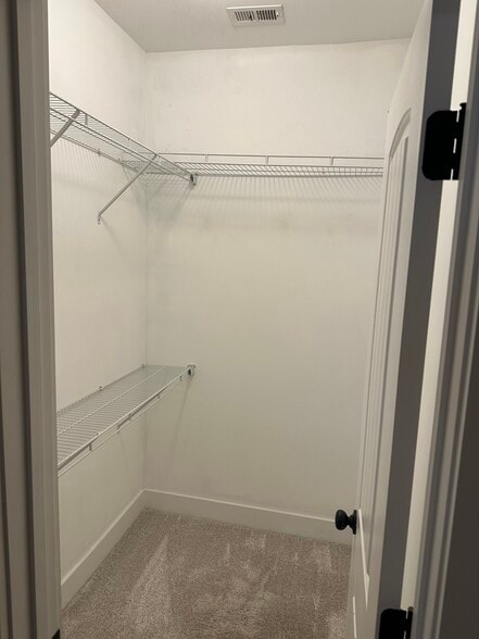 Closet - 141 Singapore Cir