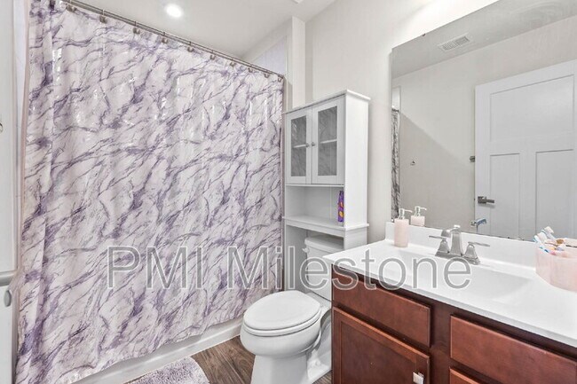Building Photo - 367 Ontario Dr