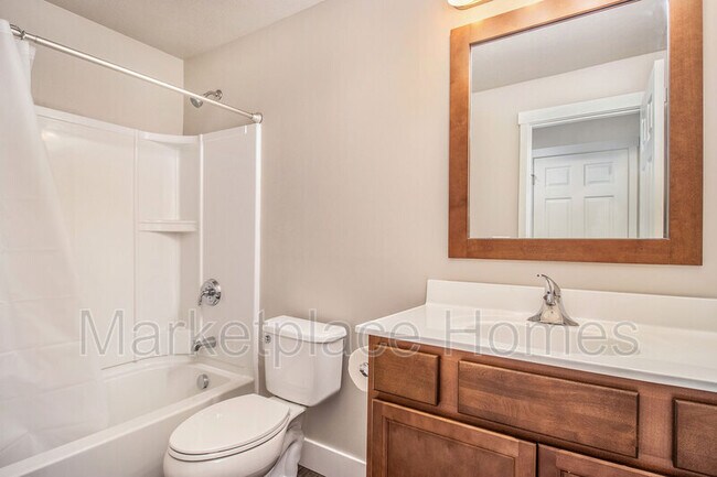 Building Photo - 619 Cygnet Lake Dr