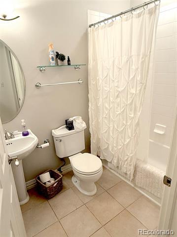 Building Photo - 2700 E Cherry Creek S Dr