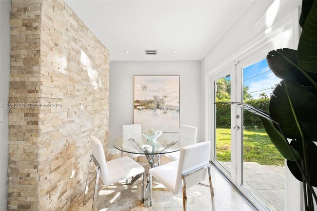 Building Photo - 166 NW 100th Terrace