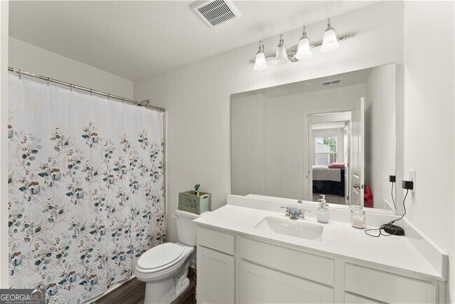 Building Photo - 157 Colbury St