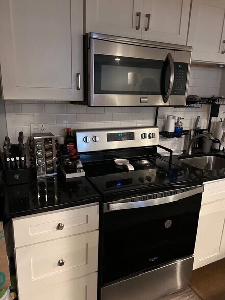 Building Photo - 7 Denby Rd