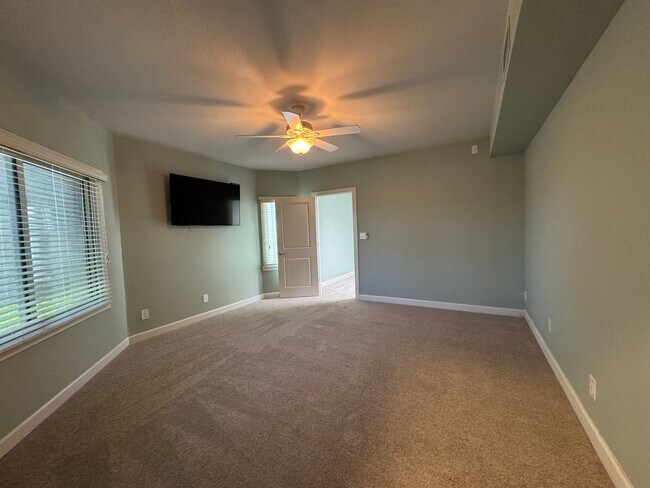 Building Photo - Cameldale Gated Community