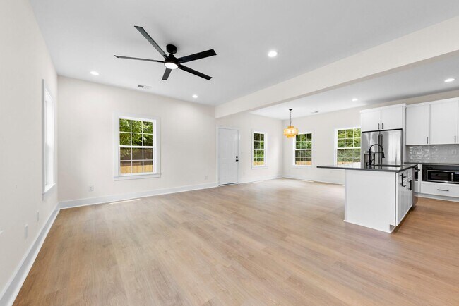 Building Photo - 3420 Tappan Pl