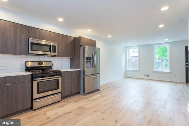 Building Photo - 2120 Ellsworth St