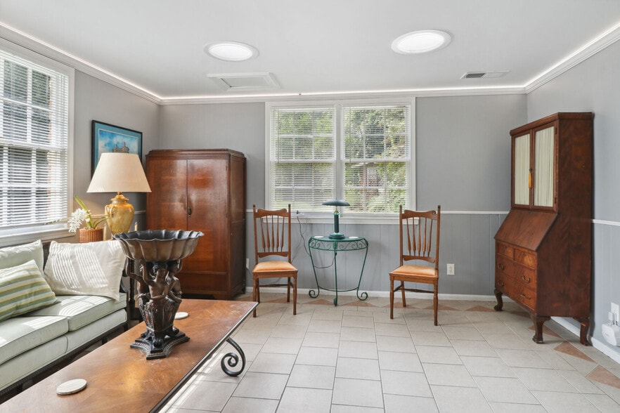 Building Photo - 1616 Skidaway Rd