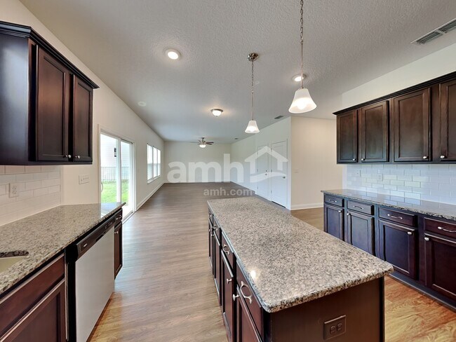 Building Photo - 3109 Creek Village Ln