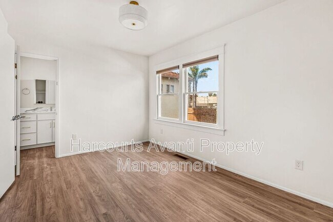 Building Photo - 915 Civic Center Dr