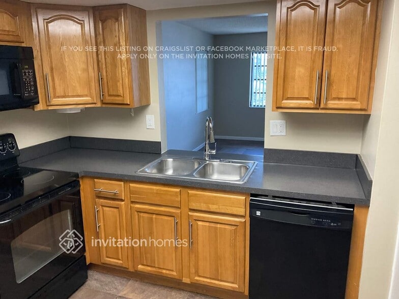 Building Photo - 1769 NE 40th Pl