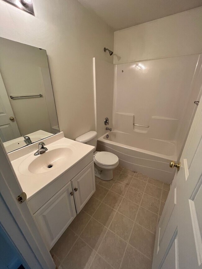 Building Photo - 1911-A/B Tabor Village Dr.