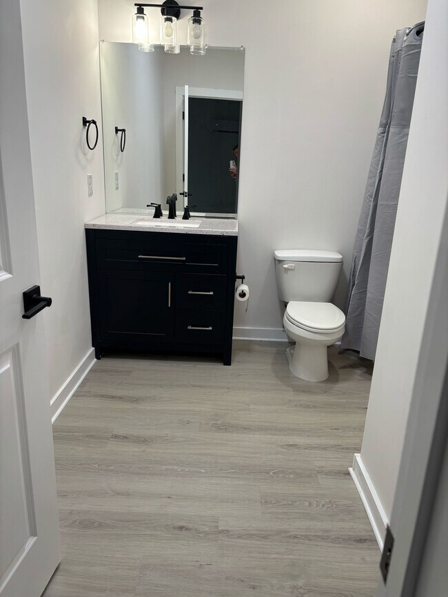 Building Photo - 200 Towne Overlook Dr