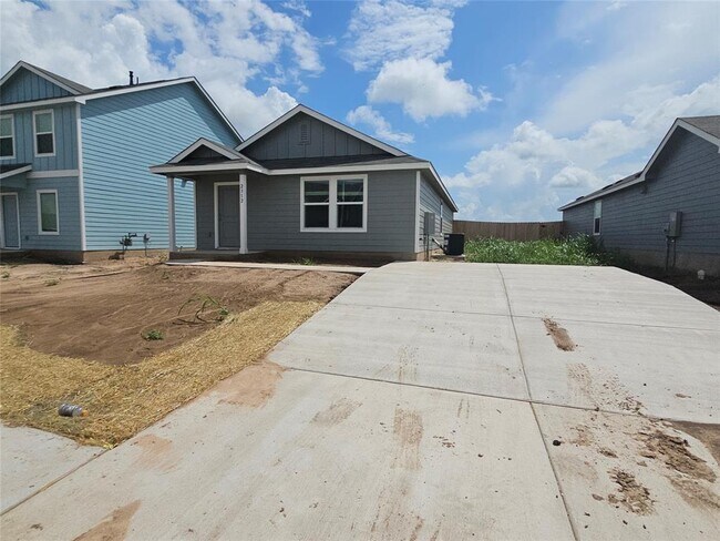 Building Photo - 2312 Dust Devil Dr