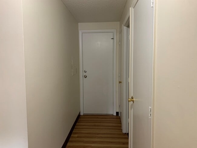 Building Photo - 95 Powers St