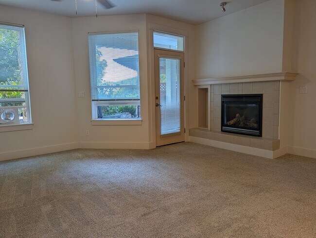 Building Photo - 1416 Lindsay Loop
