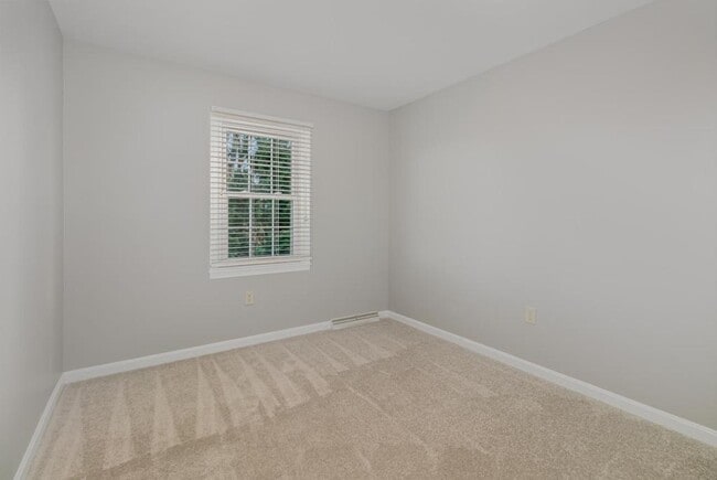 Building Photo - 618 Park Ridge Dr