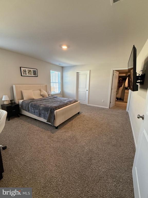 Building Photo - 367 Centergate Dr