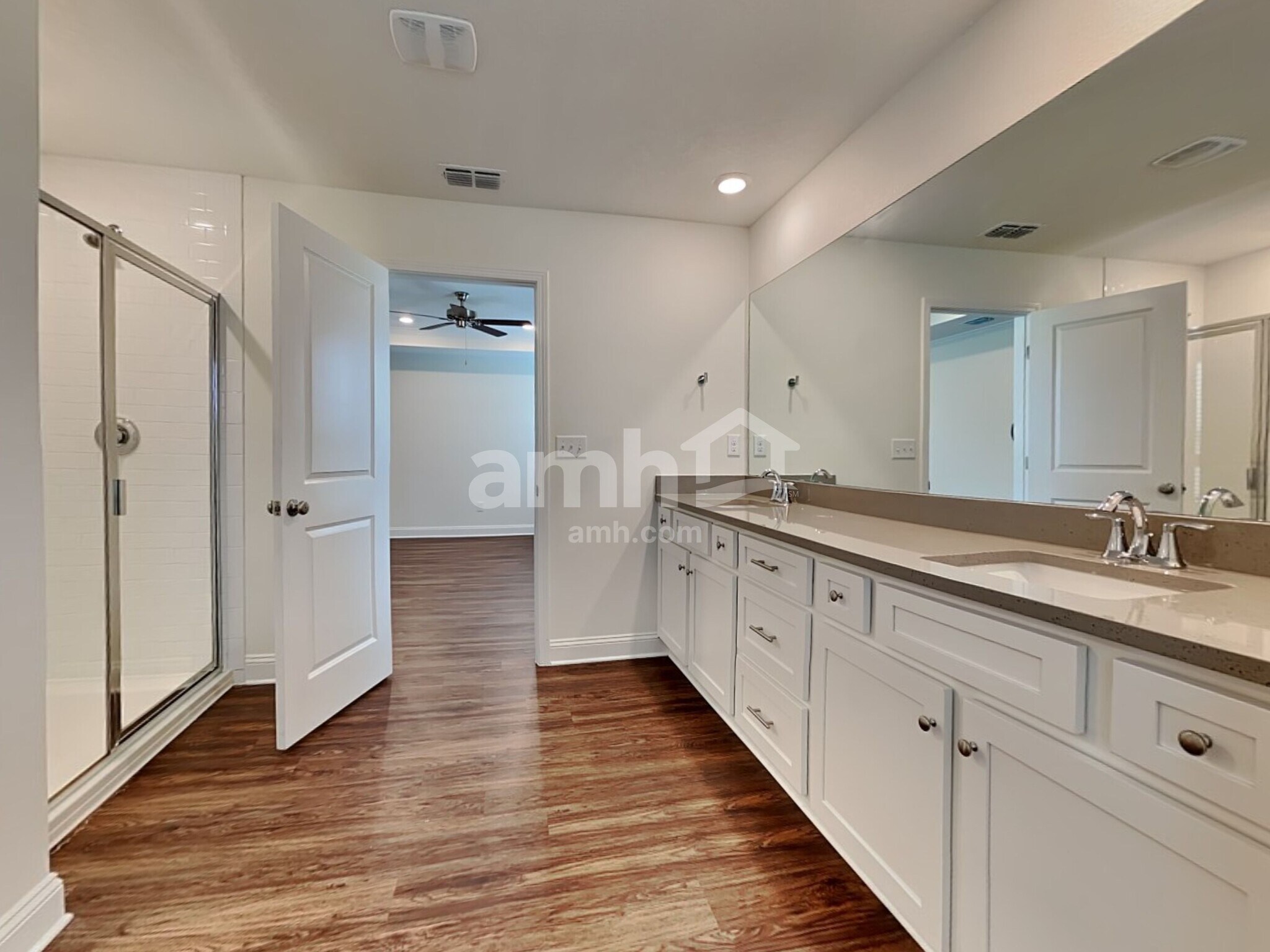 Building Photo - 215 Onate Cir