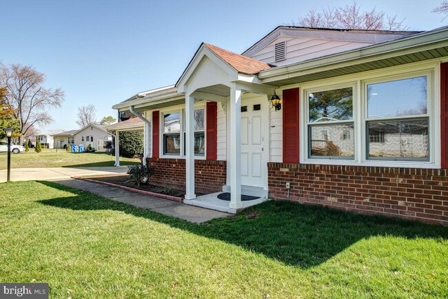 Building Photo - 504 S Harrison Rd