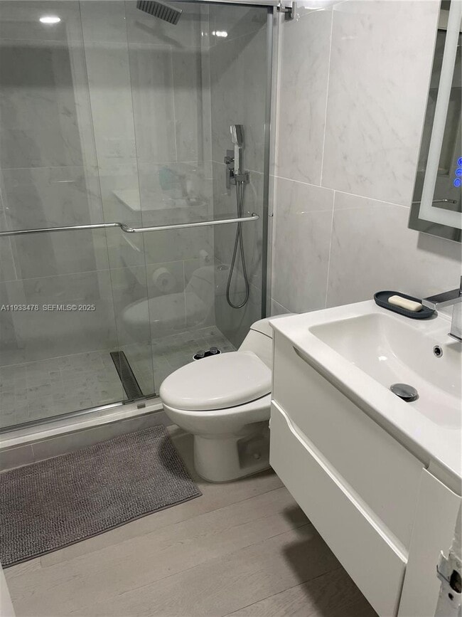 Building Photo - 2030 S Ocean Dr