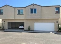 Building Photo - 215 Perennial Pl