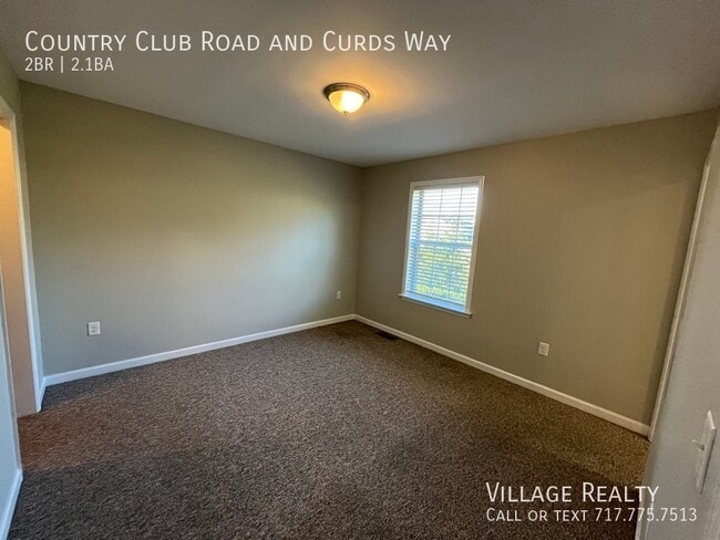 Building Photo - 719 Country Club Rd