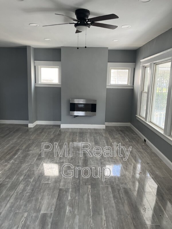 Building Photo - 12203 Castlewood Ave