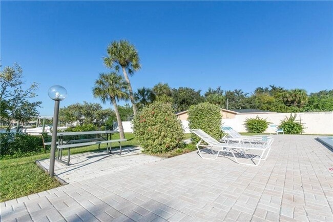 Building Photo - 4758 Jasper Dr