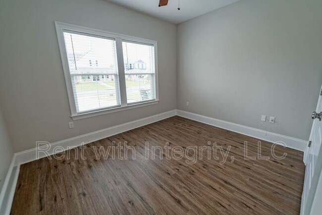 Building Photo - 3831 Arbor Dr