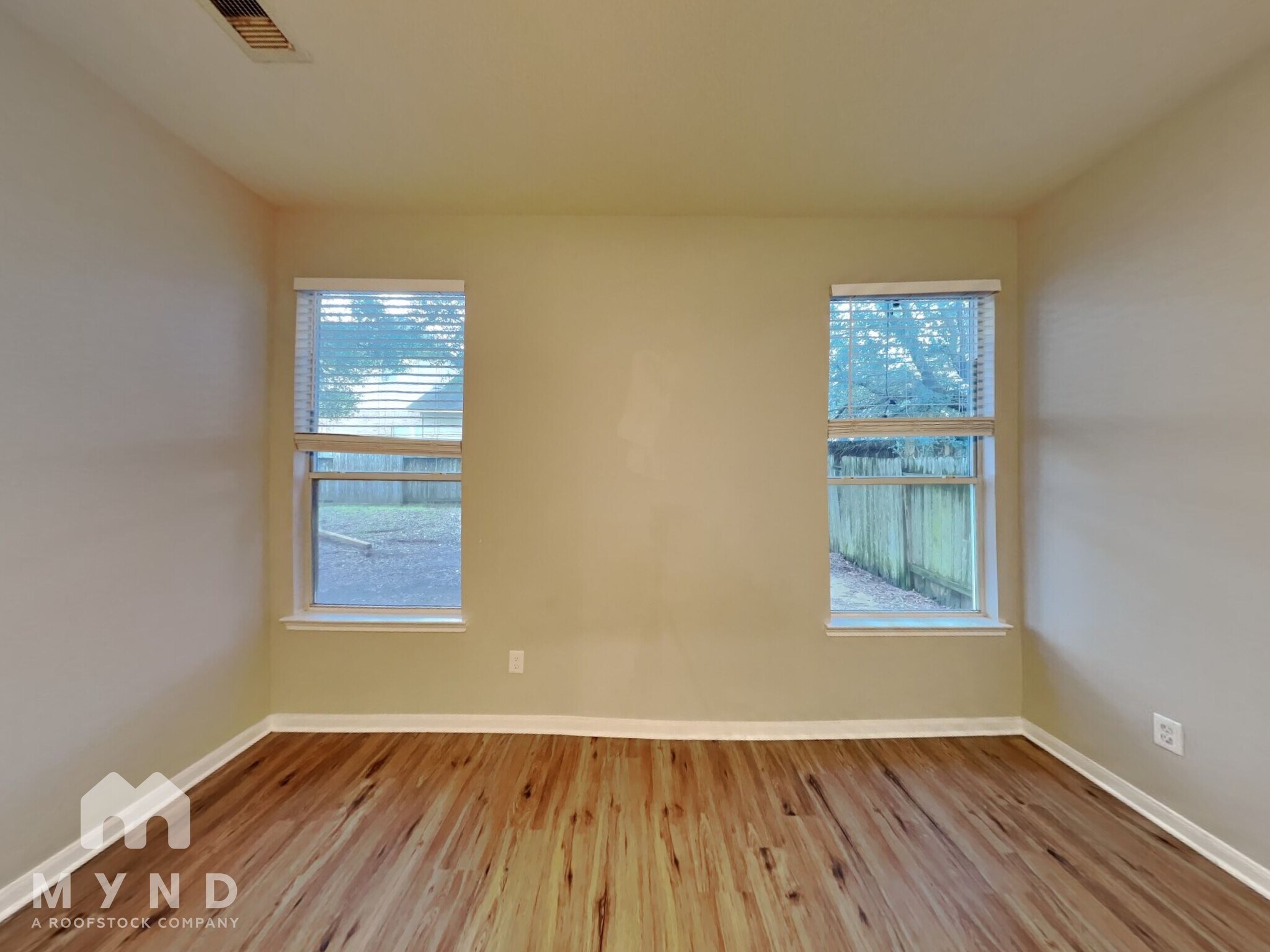 Building Photo - 1003 Summer Wood Blvd