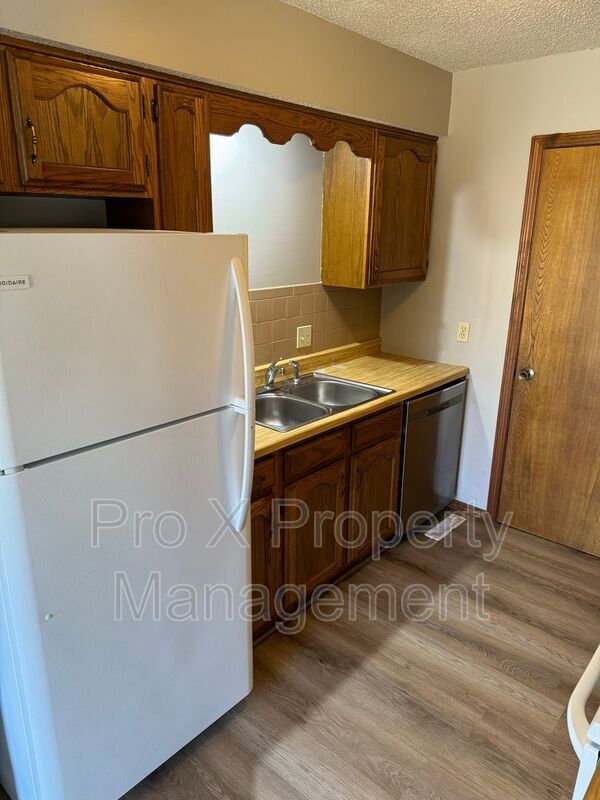 Building Photo - 3724 Farm Rd