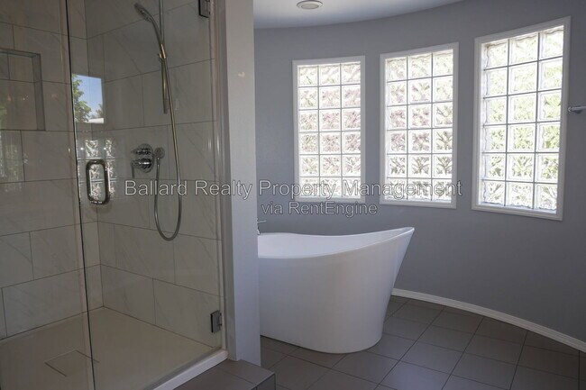 Building Photo - 1737 NW 64th St