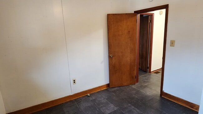 Building Photo - More Space Than Most Rentals — Three Bedroom Single-Family Home in Olean NY!