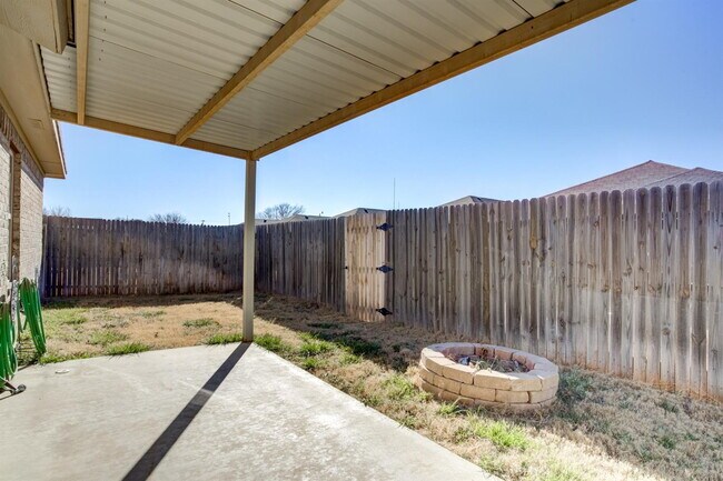 Building Photo - 3/2 in South Lubbock