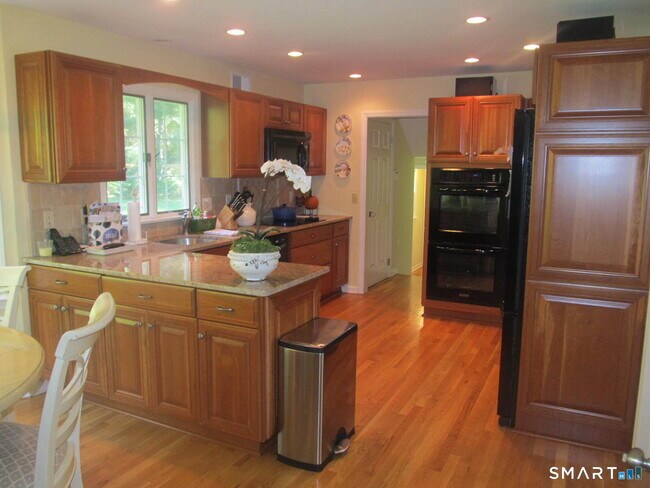 Building Photo - 47 Barringer Rd