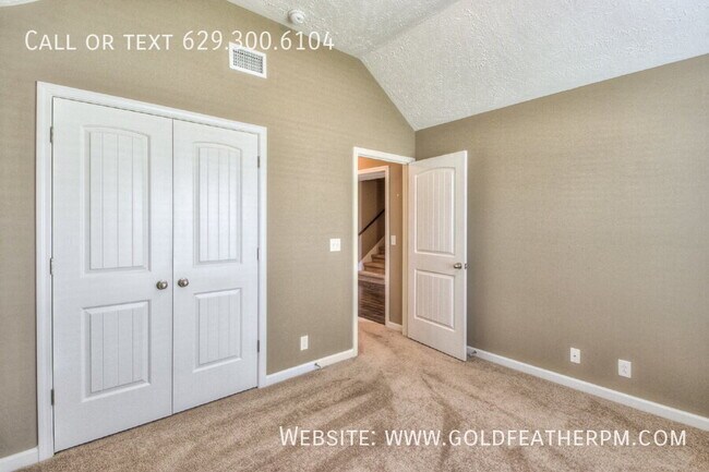 Building Photo - 3353 Tourmaline Dr