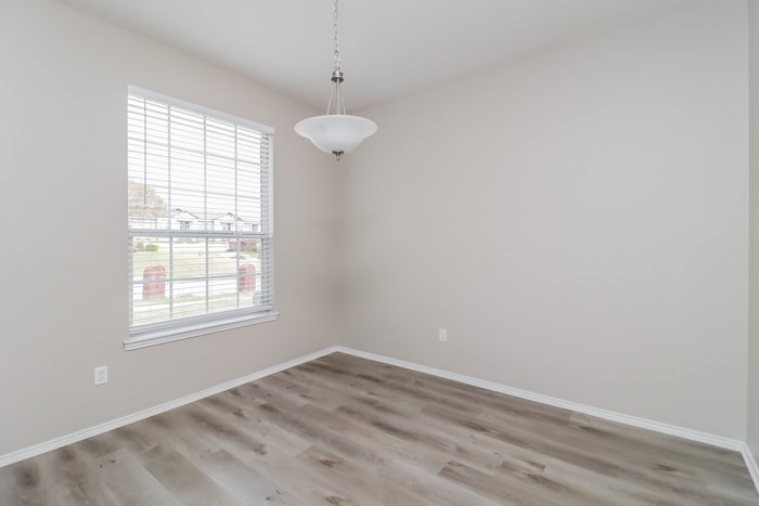 Building Photo - 716 Twin Creek Dr