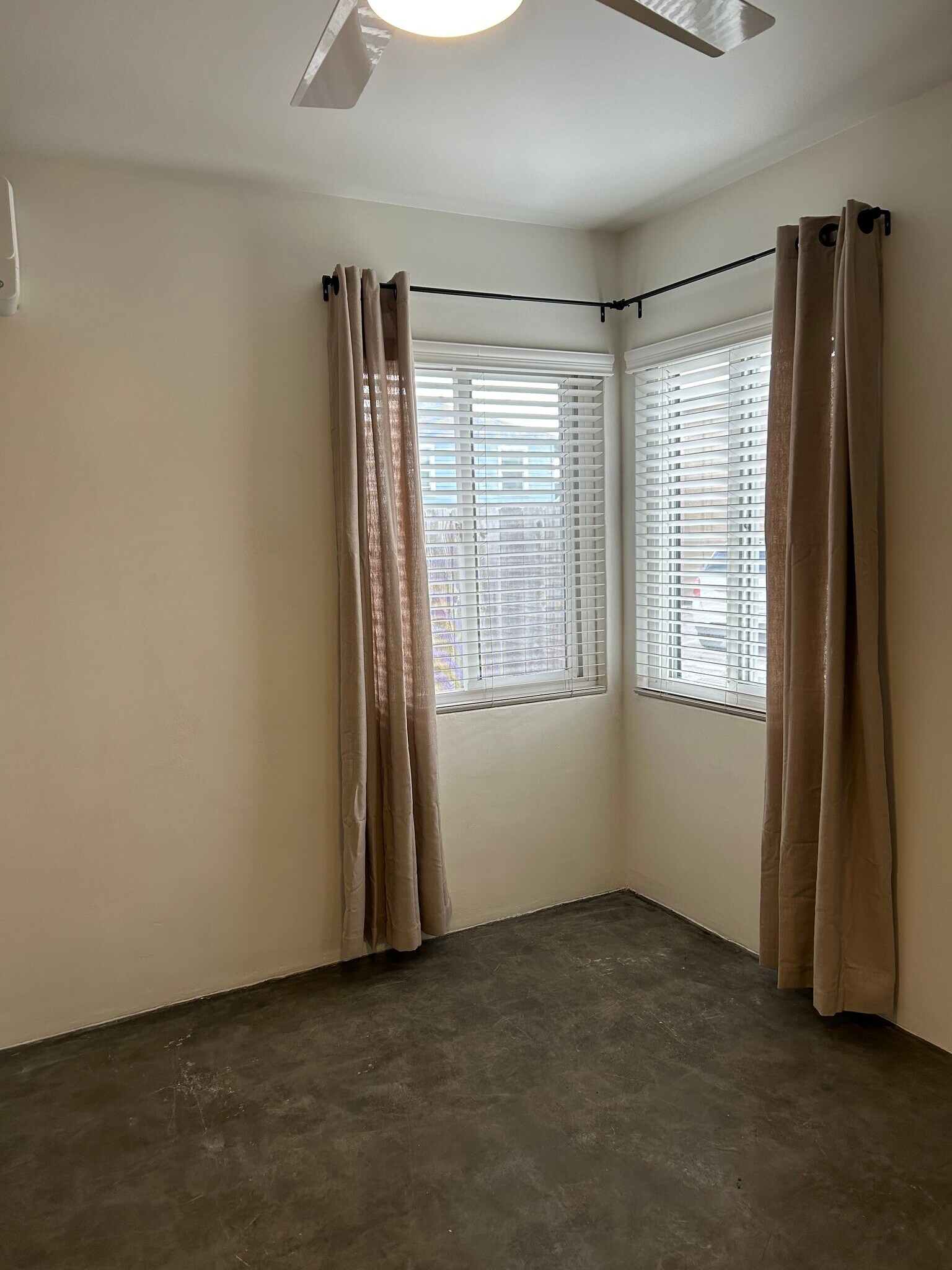 Building Photo - 3666 Villa Ter