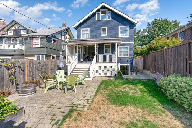 Building Photo - 5Bd/3.5Ba Seattle House