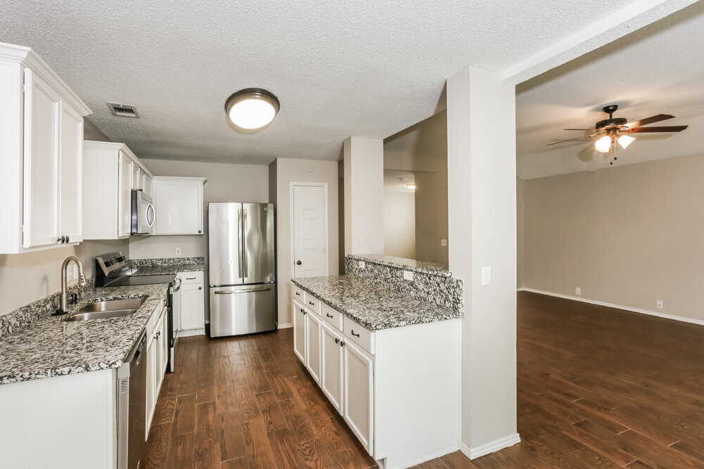 Building Photo - 100 Walnut Dr