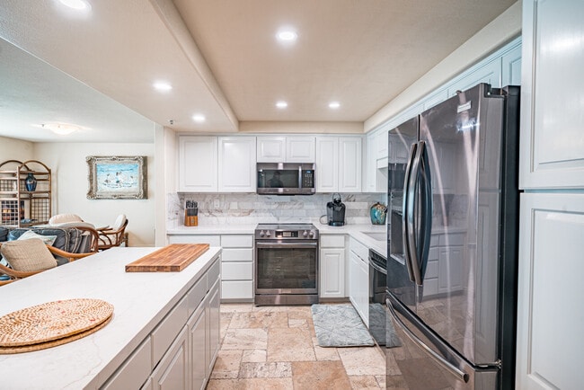 Building Photo - 714 Seacoast Dr