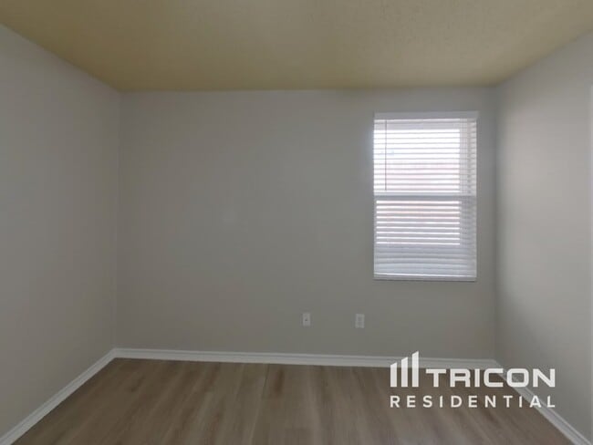 Building Photo - 1733 Sierra Meadow Ln