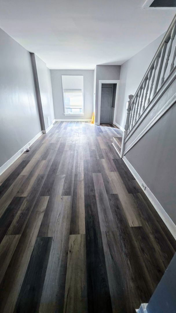 Building Photo - Beautiful Two Bedroom, Plus a Pass Through...