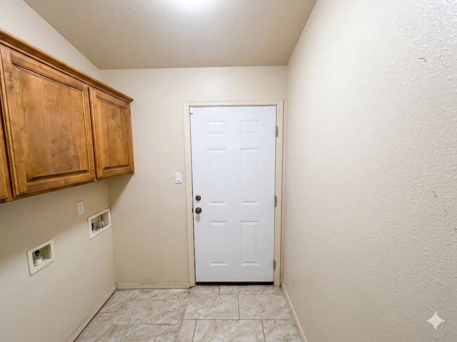 Building Photo - 2181 S 37th Ave