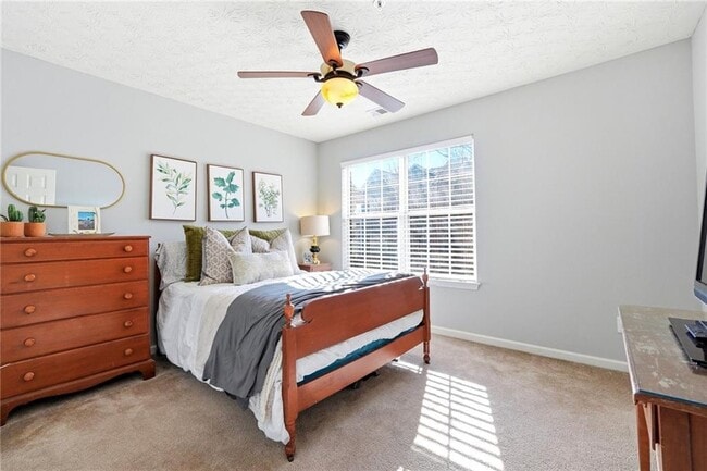 Building Photo - 410 Lantern Ln