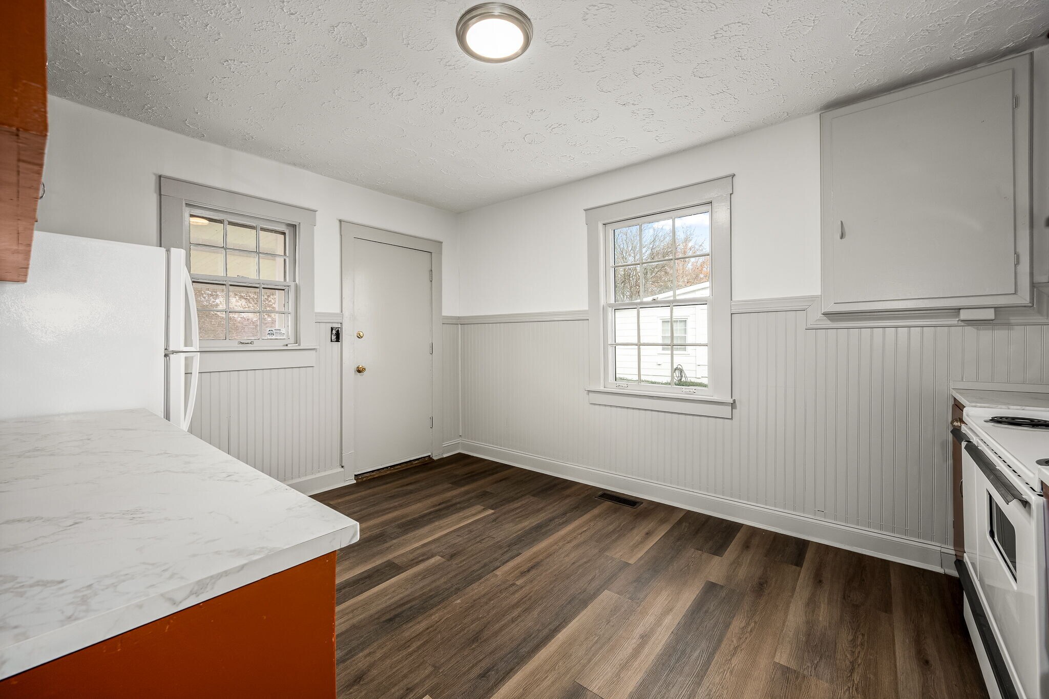 Building Photo - 308 1st Ave