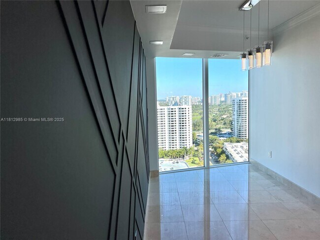 Building Photo - 3370 Hidden Bay Dr