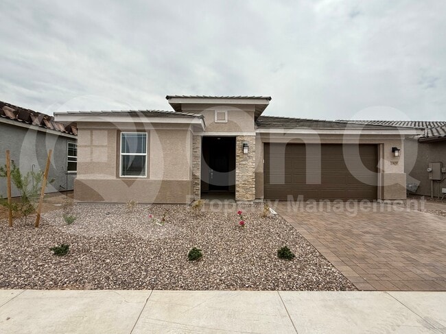 Building Photo - 23097 E Saddle Way