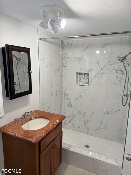 Building Photo - 14713 Kimberly Ln