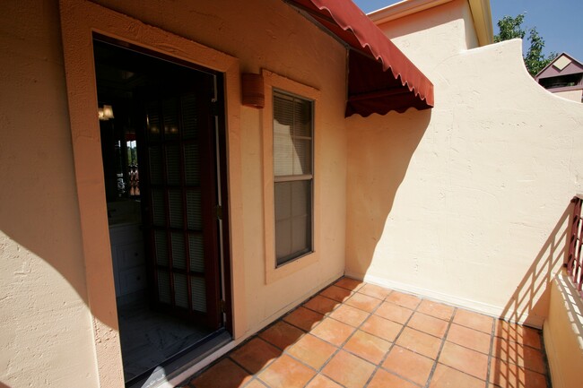 Building Photo - 207 Grandview Pl